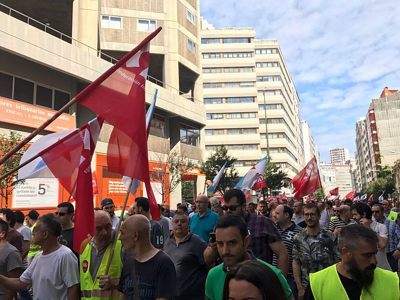 17-07-20 FolgaMetalManifaCorunha05.jpeg